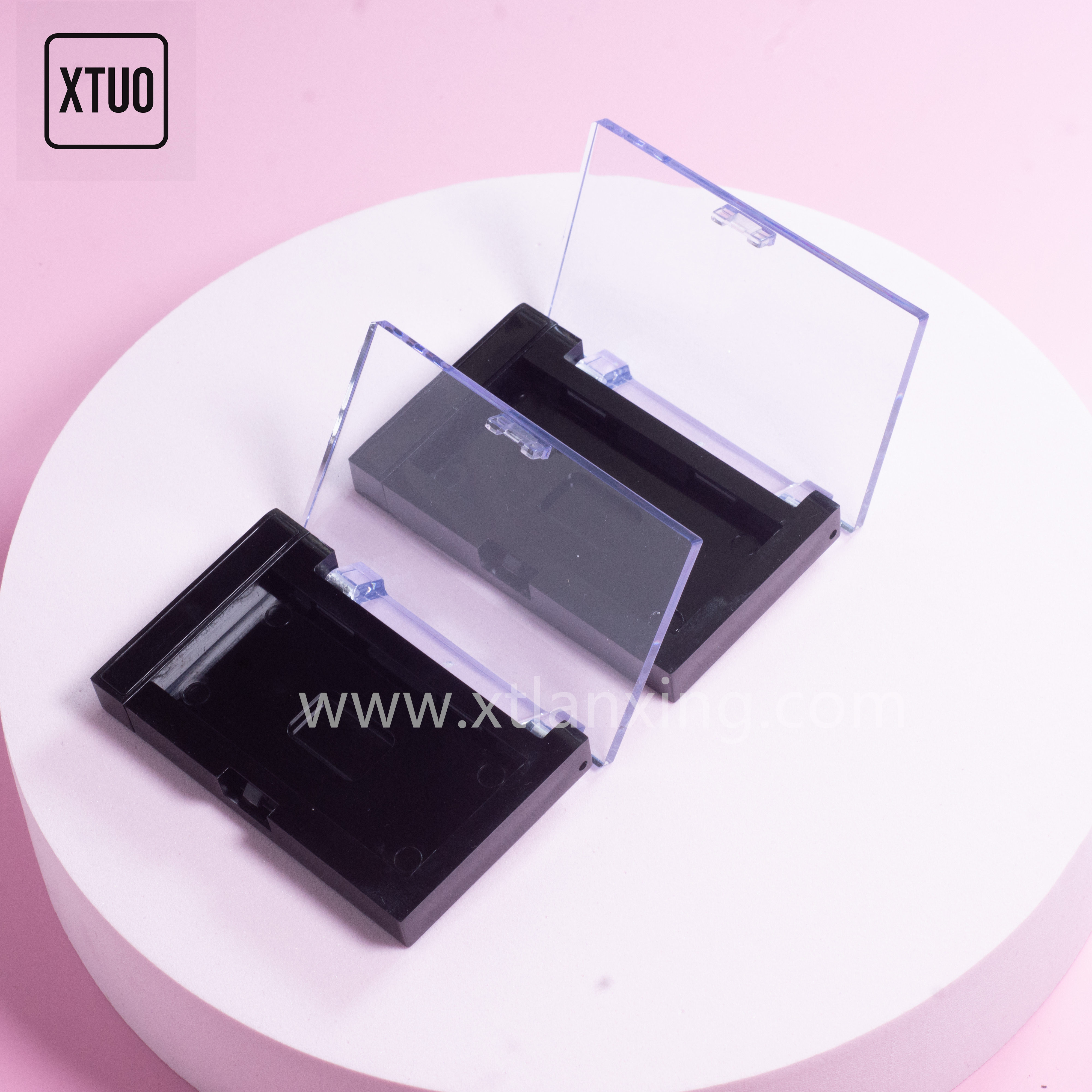 Cosmetic compactsGB004