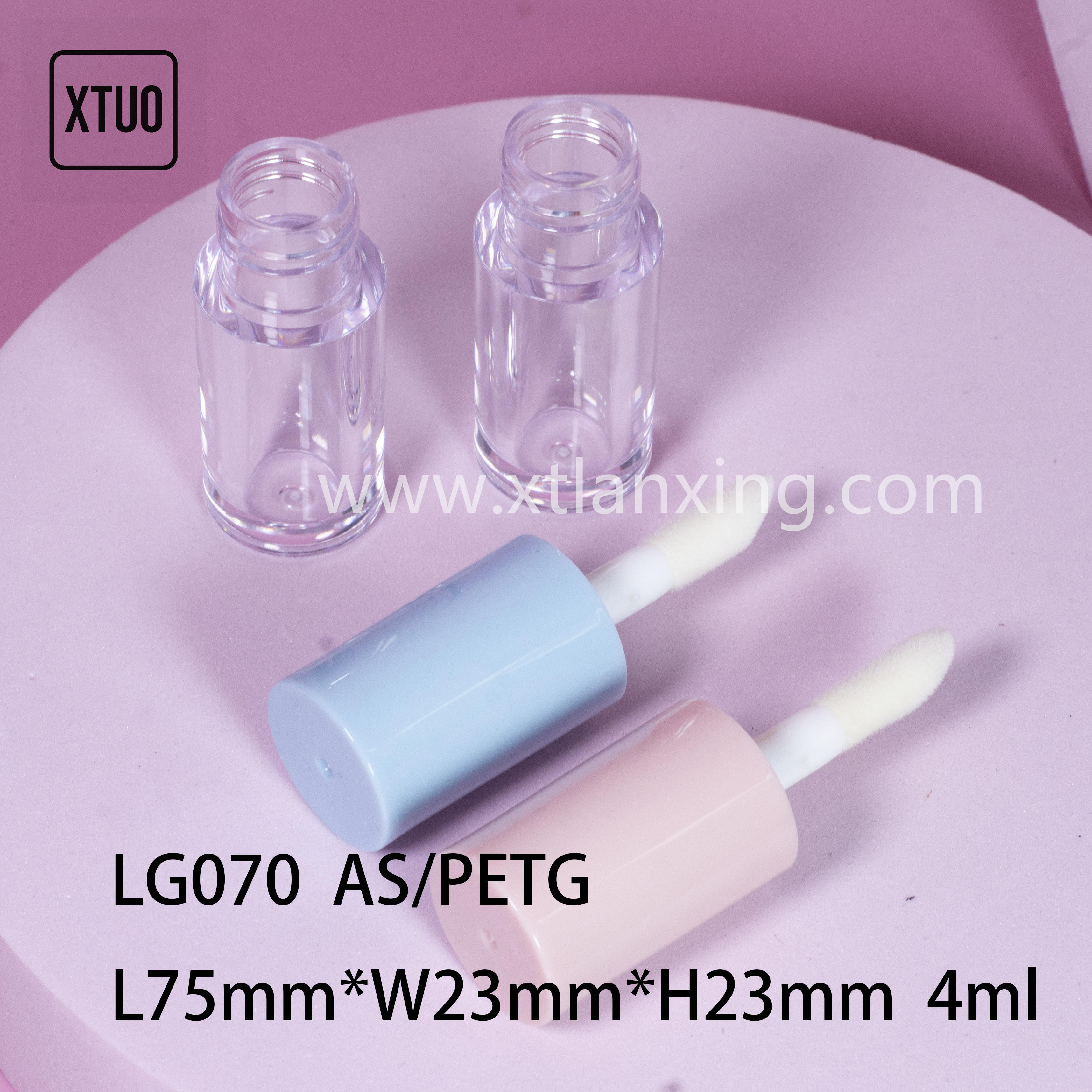 Lip gloss tube LG070